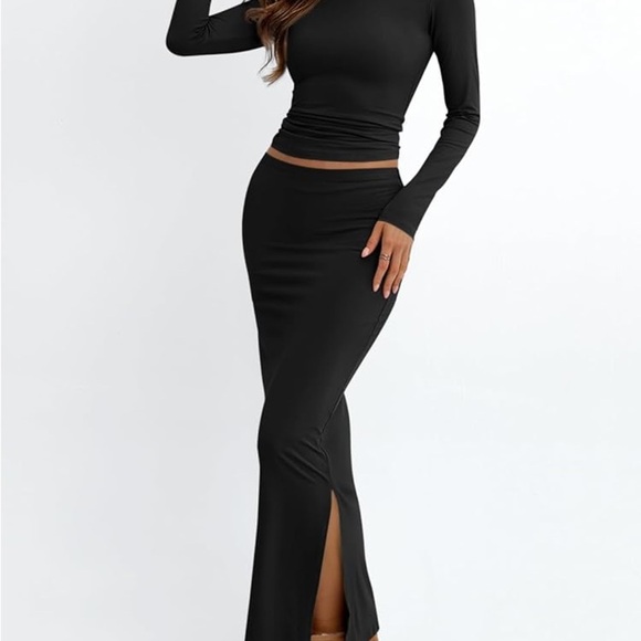 048 Trendy Queen | NWOT Set Black Long‑Sleeve Crop Top & Maxi Skirt (Size M) - Picture 4 of 14